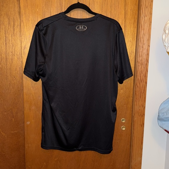 Men’s under Armour heat gear size large shirt - Picture 3 of 4